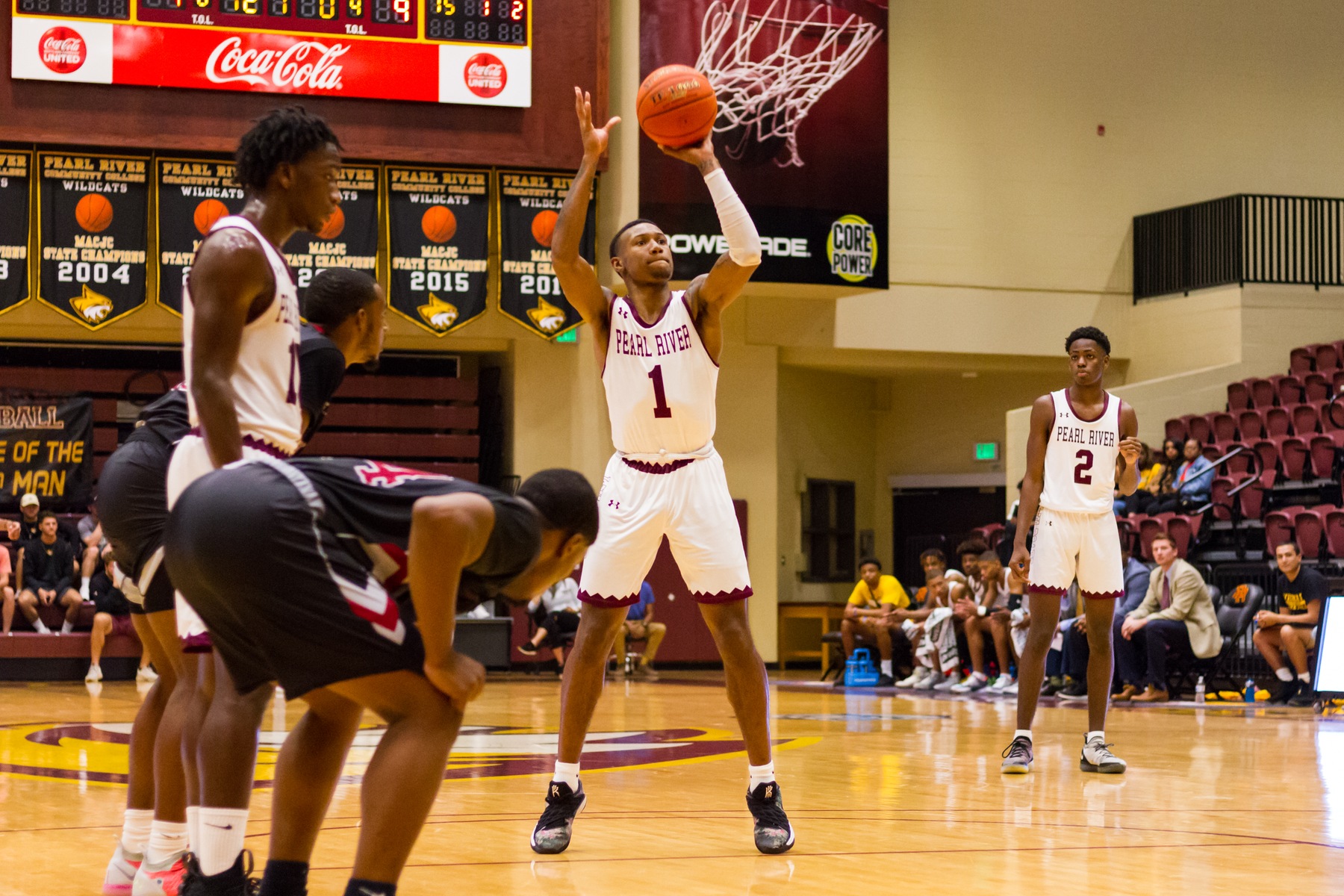 No. 10 Wildcats battle past Baton Rouge on the road