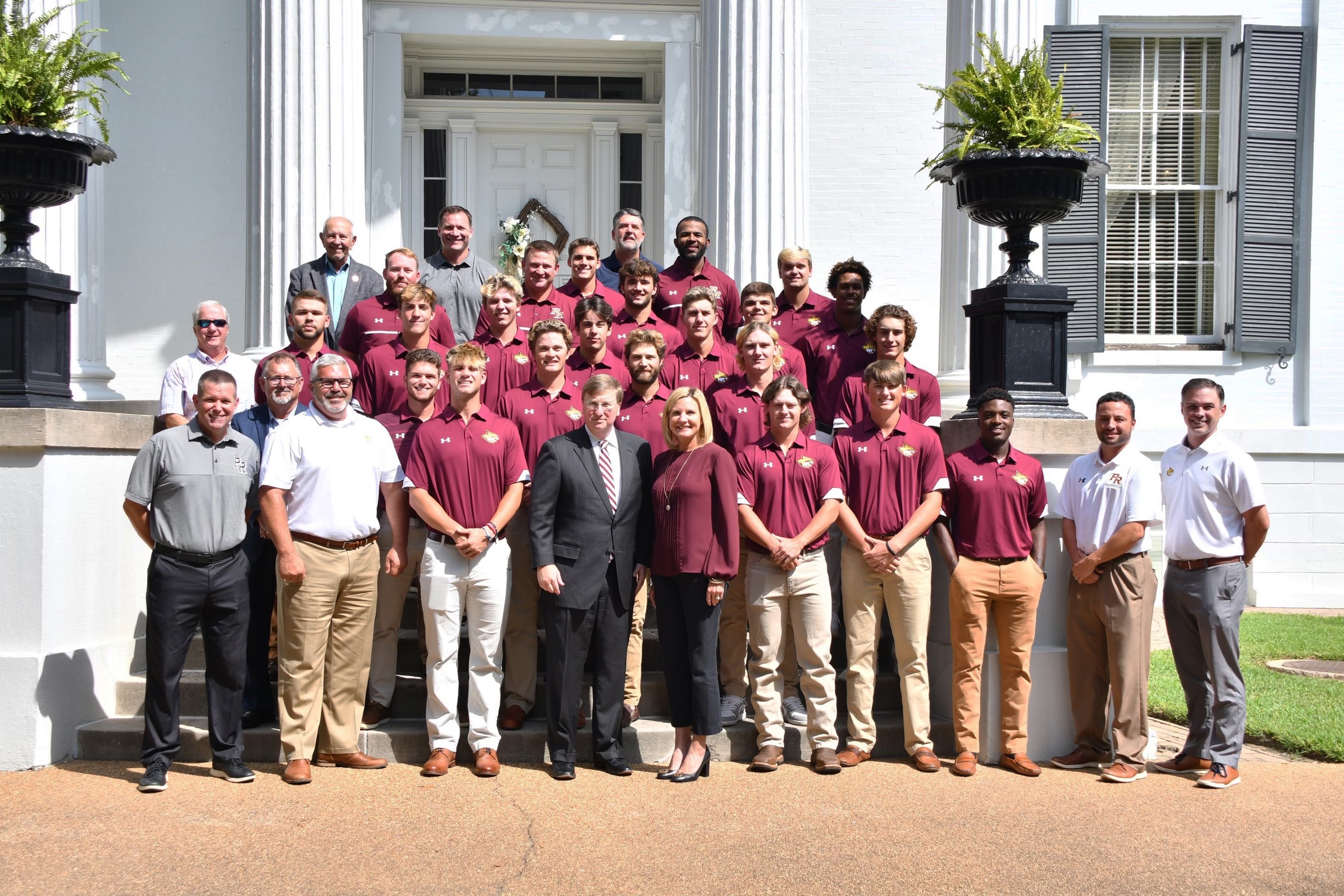 National Champion Pearl River honored at Governor's Mansion