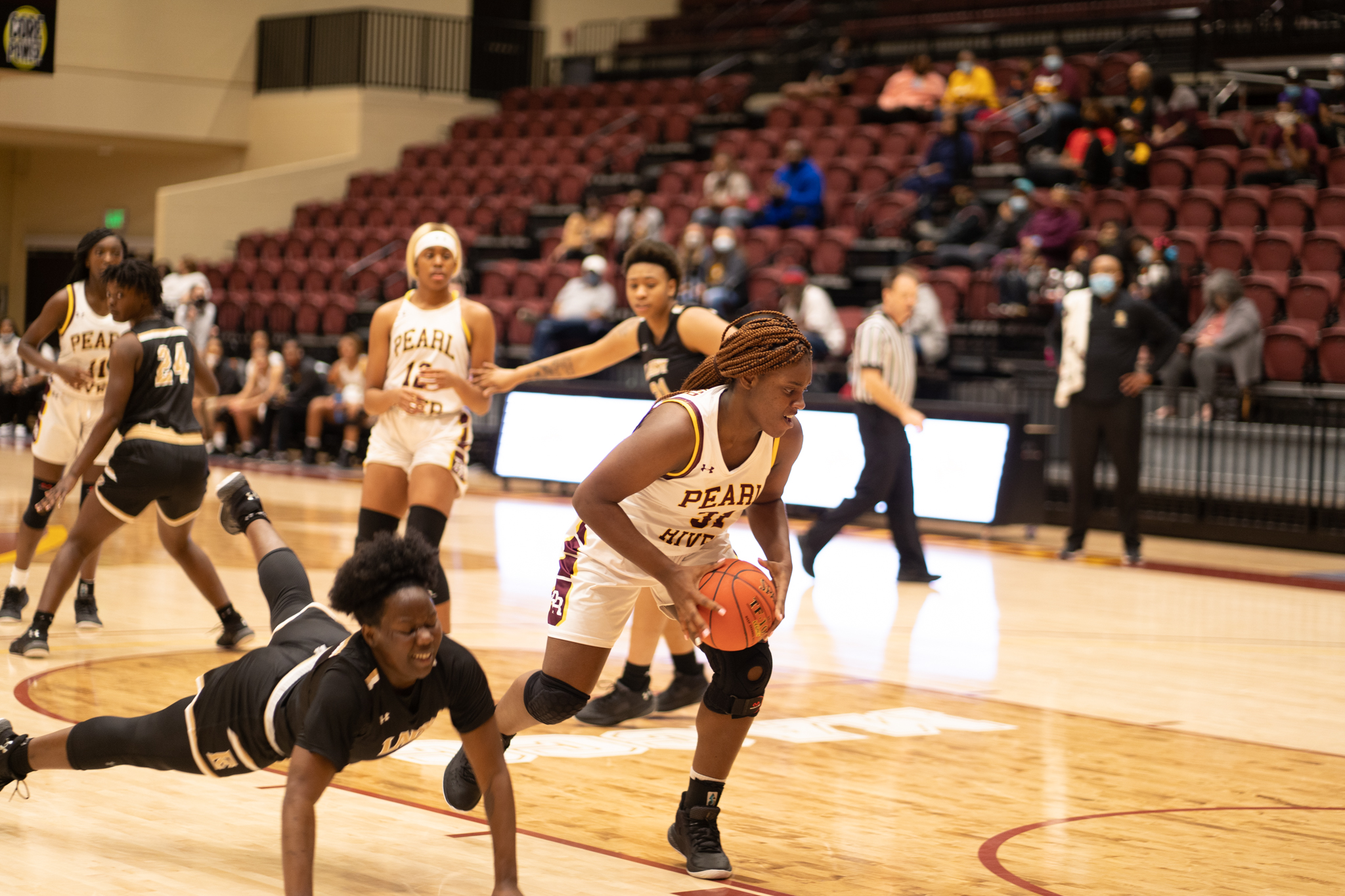 Pearl River drops close one to Co-Lin