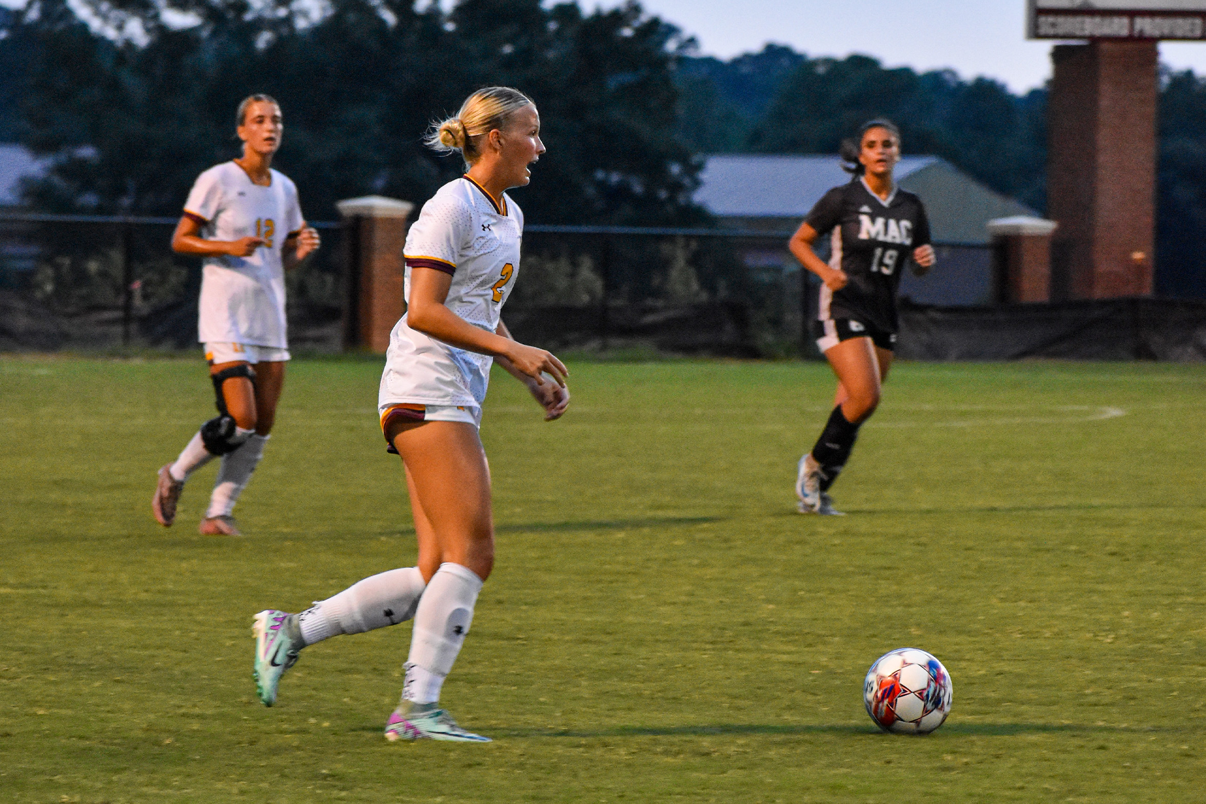 Anna Grace Deakle (Gulfport) moves the ball up from the backline. (Grace Kesler/PRCCAthletics)